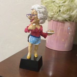 NWOT Westland Giftware  “Still Has The Best Buns”  Biddys Collectibles